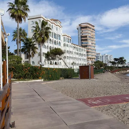 Oceanfront Apartment *