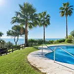 Oceanfront Apartment Mijas